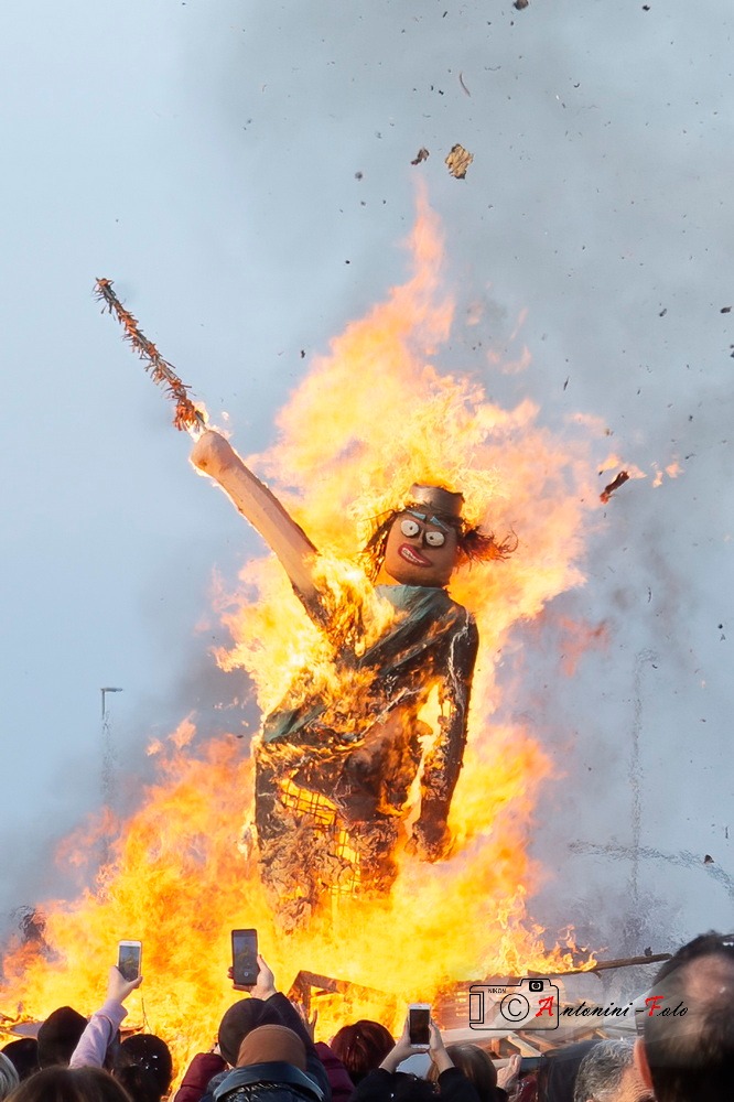 Chiuso il carnevale trecatese in attesa della premiazione del contest fotografico dedicato alla tre giorni di allegra goliardia