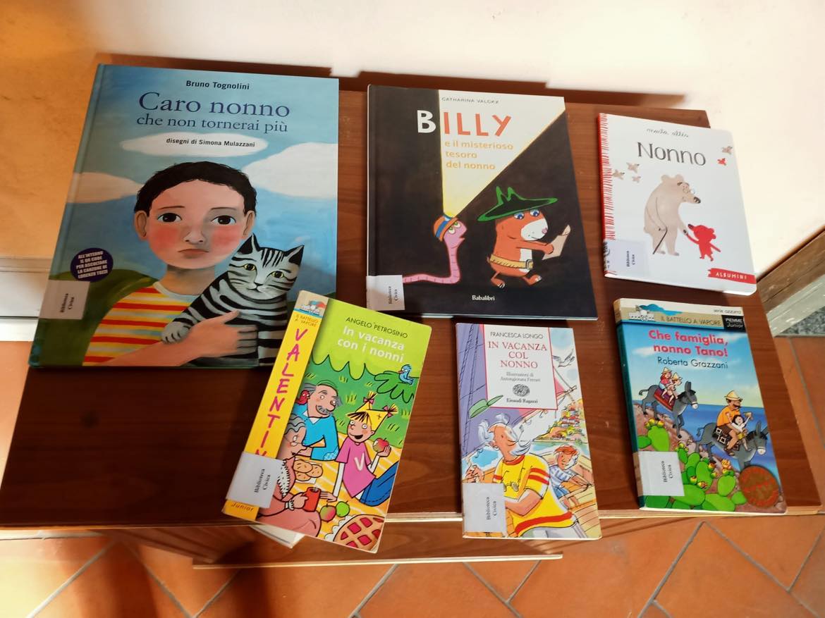 Biblioteca civica: libri per l'infanzia dedicati alla Festa dei nonni