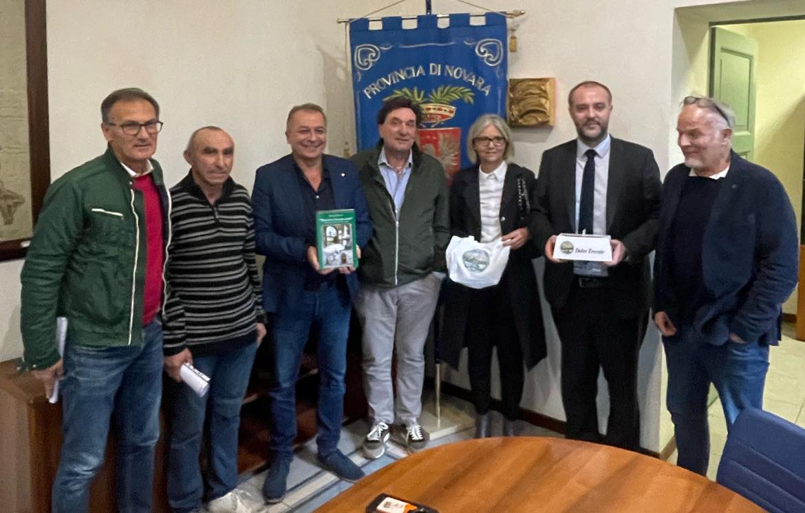 Pubblicazioni e golosità trecaetsi per l'assessore regionale all'Agricoltura Paolo Bongioanni